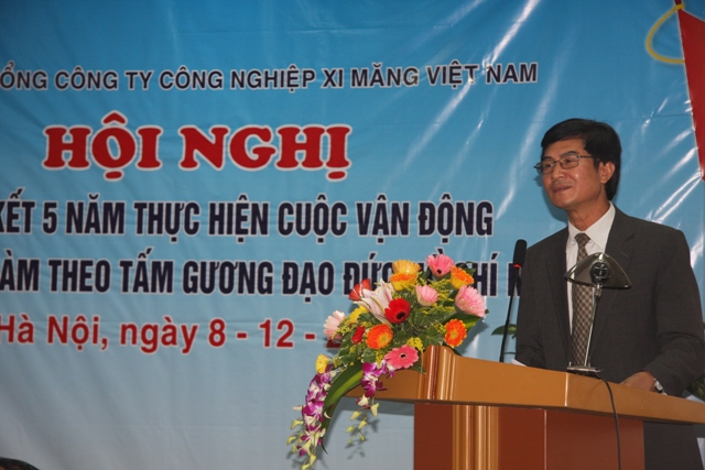 Đồng chí Nguyễn Thái Hòa Phó Trưởng Ban Tuyên giáo Đảng ủy Tổng Công ty Công nghiệp Xi măng Việt Nam tuyên bố lý do giới thiệu đại biểu