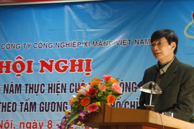 Đồng chí Phạm Xuân Ngọc, Phó Bí thư Đảng ủy, Thay mặt Đảng bộ Công ty CP Xi măng Hoàng Mai có bài tham luận tại Hội nghị