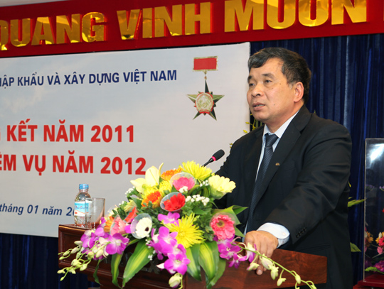 Chủ tịch HĐQT Nguyễn Thành Phương phát biểu tại hội nghị