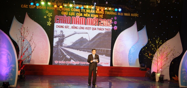 Đồng chí Nguyễn Quang Dương, Phó Bí thư Đảng ủy Khối DNTW phát biểu khai mạc chương trình
