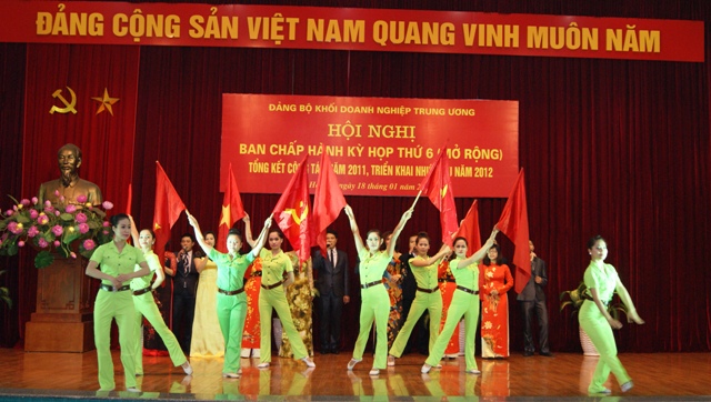 Các tiết mục văn nghệ chào mừng Hội nghị do đoàn nghệ thuật của Tập đoàn Bưu chính Viễn thông Việt Nam biểu diễn