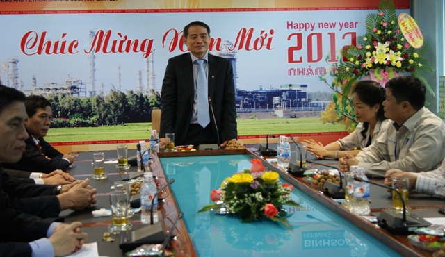 Đồng chí Bí thư Đảng ủy Khối đã biểu dương những cố gắng của Công ty Lọc hóa Dầu Bình Sơn trong việc thực hiện các nhiệm vụ sản xuất kinh doanh năm 2011