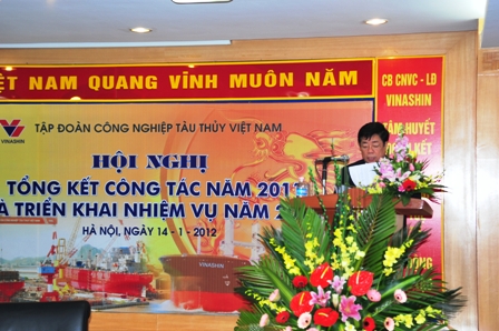 Tổng giám đốc Vinashin Trương Văn Tuyến phát biểu