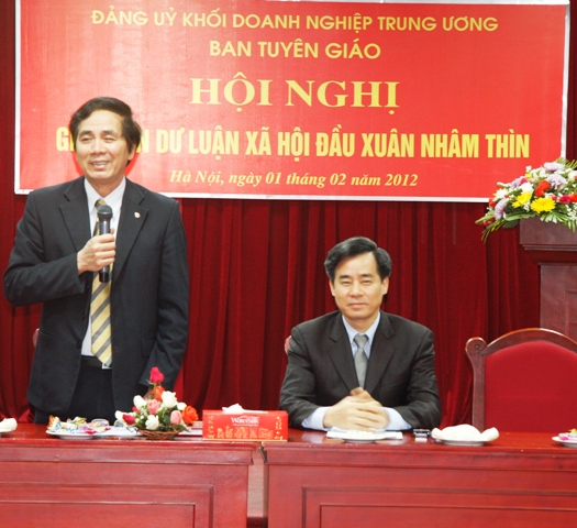 Đồng chí Trần Thanh Khê, Ủy viên Ban Thường vụ, Trưởng Ban Tuyên giáo Đảng ủy Khối chủ trì Hội nghị