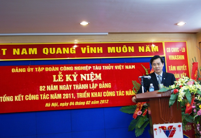 Đồng chí Nguyễn Quang Dương, Phó Bí thư Đảng ủy Khối Doanh nghiệp Trung ương phát biểu chỉ đạo tại hội nghị.
