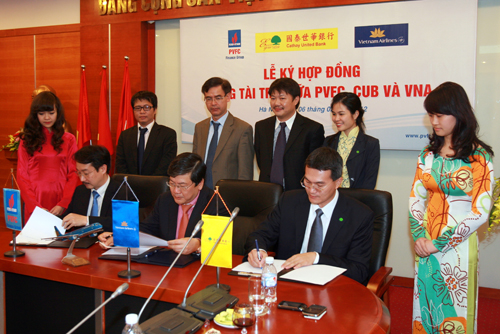 Lễ ký hợp đồng tài trợ giữa PVFC, CUB và VNA
