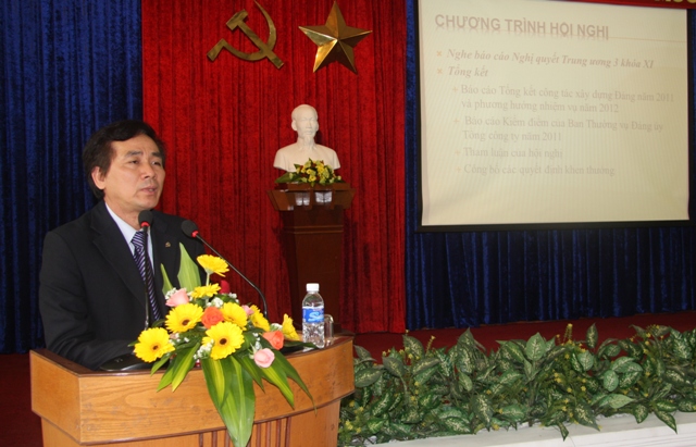 Đồng chí Trần Thanh Khê, Ủy viên Ban Thường vụ, Trưởng Ban Tuyên giáo Đảng ủy Khối đến dự và chỉ đạo Hội nghị.