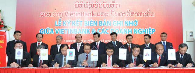 Lễ ký kết biên bản hợp tác giữa VietinBank với 7 doanh nghiệp. Ảnh: Mạnh Thắng.