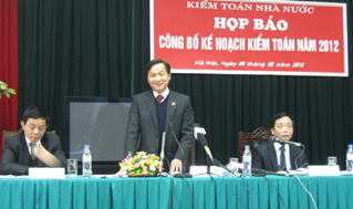 Phó Tổng KTNN Lê Minh Khái phát biểu tại cuộc họp báo - Ảnh Chinhphu.vn