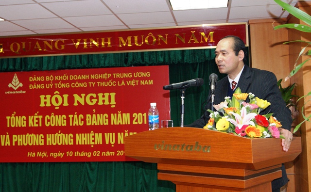Đồng chí Đặng Hùng Minh, Ủy viên BTV, Chủ nhiệm UBKT Đảng ủy Khối DNTW phát biểu tại hội nghị.
