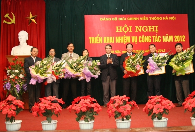Các tổ chức cơ sở Đảng trong sạch vững mạnh tiêu biểu được tặng Giấy khen của Đảng ủy Bưu chính Viễn thông Hà Nội