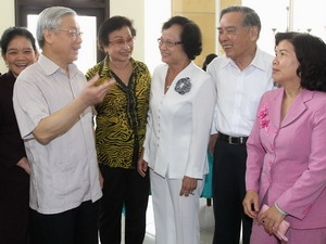 Tổng Bí thư Nguyễn Phú Trọng với các đại biểu dự hội nghị.  Ảnh: TTXVN