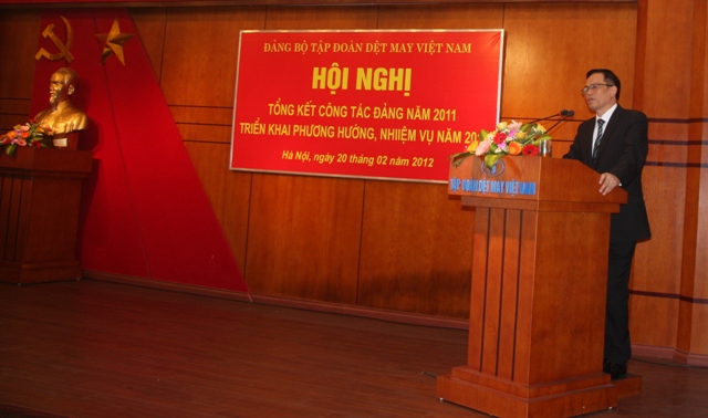 Đồng chí Nguyễn Văn Ngọc, Phó Bí thư Đảng ủy Khối Doanh nghiệp Trung ương phát biểu tại Hội nghị. 