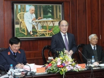 Chủ tịch Quốc hội Nguyễn Sinh Hùng phát biểu tại buổi làm việc. (Ảnh: TTXVN)