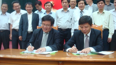 Vinatex và UBND tỉnh Quảng Bình ký kết “Thỏa thuận nguyên tắc hợp tác đầu tư năm 2012 và những năm tiếp theo”