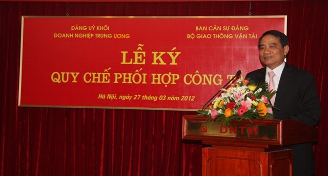 Đồng chí Trương Quang Nghĩa, Bí thư Đảng ủy Khối Doanh nghiệp Trung ương phát biểu tại Lễ ký kết