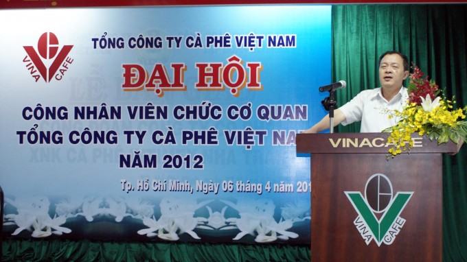 Đ/c Đoàn Đình Thiêm - Bí thư Đảng ủy, Chủ tịch HĐTV TCT Cà phê Việt Nam phát biểu chỉ đạo Đại hội.
