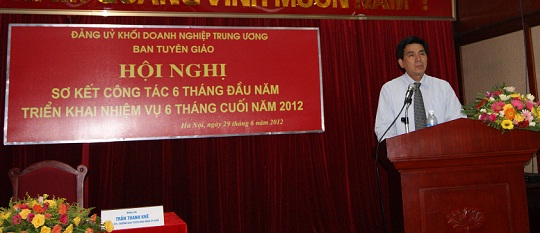 Đồng chí Trần Thanh Khê, Ủy viên Ban Thường vụ, Trưởng Ban Tuyên giáo Đảng ủy Khối phát biểu kết luận Hội nghị