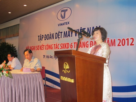 Thứ trưởng Bộ Công Thương Hồ Thị Kim Thoa phát biểu chỉ đạo  Hội nghị