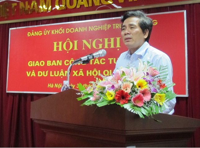 Đồng chí Trần Thanh Khê, Ủy viên Ban Thường vụ, Trưởng Ban Tuyên giáo Đảng ủy Khối chủ trì Hội nghị giao ban công tác tư tưởng và dư luận xã hội quý III/2012