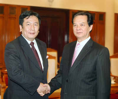 Tiếp Bộ trưởng Yukio Edano, Thủ tướng Nguyễn Tấn Dũng nhấn mạnh quan hệ Đối tác chiến lược Việt Nam-Nhật Bản đang phát triển tốt đẹp trên các lĩnh vực, nhất là trên lĩnh vực kinh tế, thương mại, đầu tư và viện trợ phát triển - Ảnh: VGP/Nhật Bắc