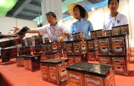 Cà phê Việt Nam tại một hội chợ ở Vân Nam, Trung Quốc năm 2010 - Ảnh: Tân hoa xã.