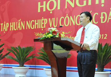 Phó Bí thư Đảng ủy Nguyễn Văn Bình phát biểu tại Hội nghị.