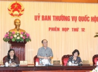Chủ tịch Quốc hội Nguyễn Sinh Hùng chủ trì phiên họp