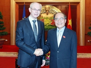 Chủ tịch Quốc hội Nguyễn Sinh Hùng tiếp Chủ tịch Hội đồng châu Âu Herman Van Rompuy.