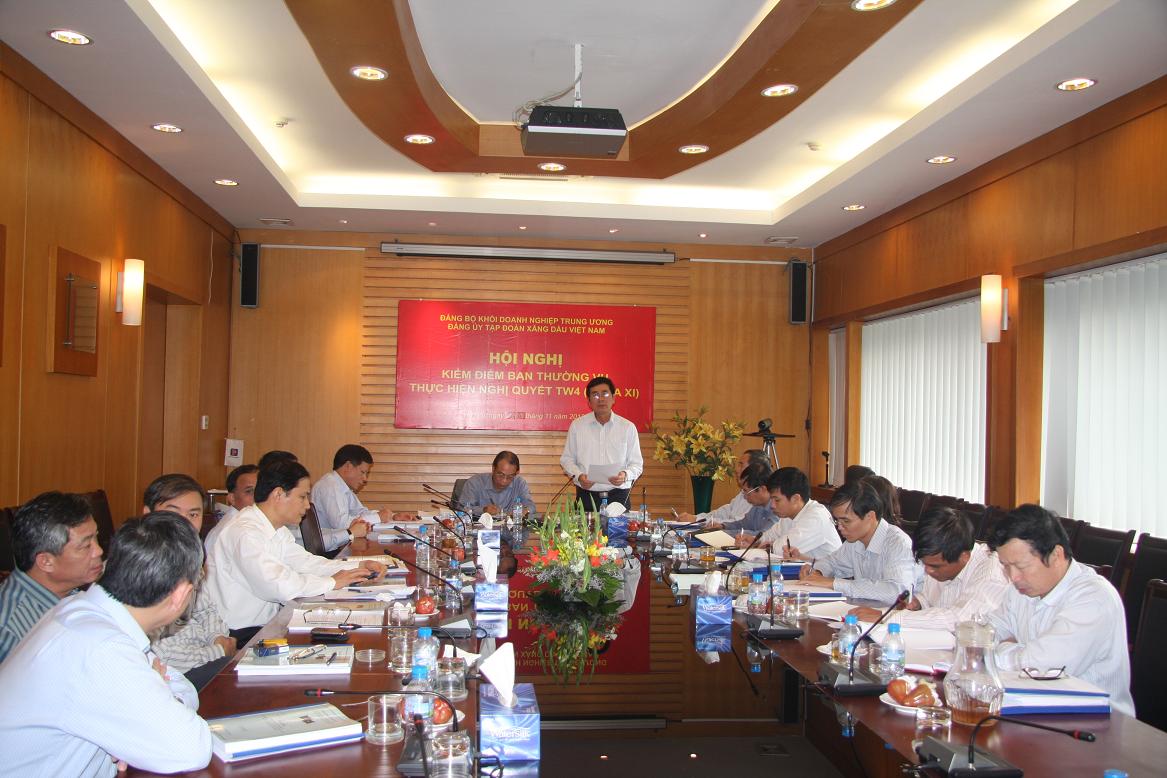 Đồng chí Trần Thanh Khê, Uỷ viên Ban Thường vụ, Trưởng Ban Tuyên giáo Đảng ủy Khối Doanh nghiệp Trung ương, Tổ trưởng Tổ công tác phát biểu Kết luận Hội nghị