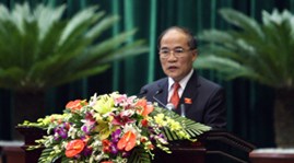 Chủ tịch Quốc hội Nguyễn Sinh HÙng