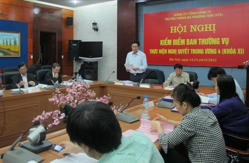 Đồng chí Trần Thanh Khê - Trưởng ban Tuyên giáo Đảng ủy Khối, Tổ trưởng Tổ công tác phát biểu chỉ đạo tại Hội nghị