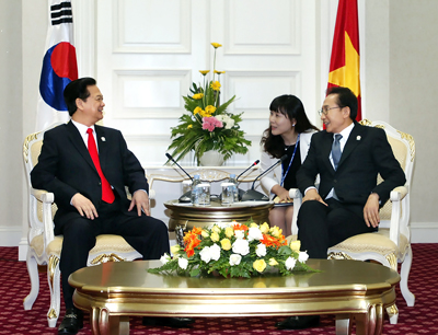 Thủ tướng Nguyễn Tấn Dũng hội kiến với Tổng Thống Hàn Quốc Lee Myung-bak