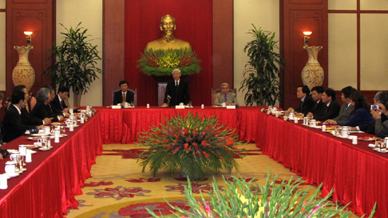 Tổng Bí thư Nguyễn Phú Trọng tiếp các đại biểu dự Hội thảo quốc tế Việt Nam học lần thứ 4.