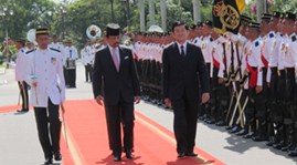 Lễ đón chính thức Chủ tịch nước Trương Tấn Sang được tổ chức trọng thể tại Cung điện Istanal- Nurul-Iman.