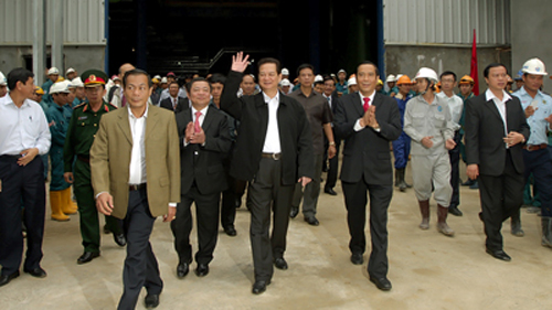 Thủ tướng tới thăm Nhà máy Nhiệt điện Vũng Áng