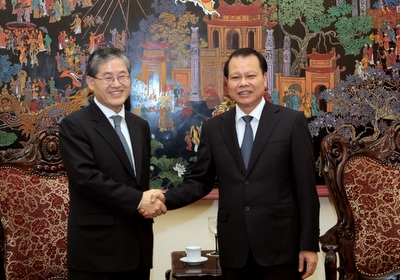 Phó Thủ tướng Vũ Văn Ninh và Thứ trưởng Ngoại giao và Thương mại Hàn Quốc Choi Kyonglim