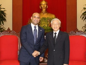 Tổng Bí thư Nguyễn Phú Trọng tiếp Thủ tướng Cộng hòa Haiti Laurent Salvador Lamothe đang thăm chính thức Việt Nam.
