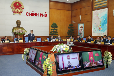 Năm 2012, VPCP đẩy mạnh ứng dụng công nghệ thông tin trong phục vụ sự chỉ đạo, điều hành của Chính phủ, Thủ tướng Chính phủ. Trong ảnh: Hội nghị trực tuyến của Chính phủ với các địa phương, ngày 25-26/12/2012.