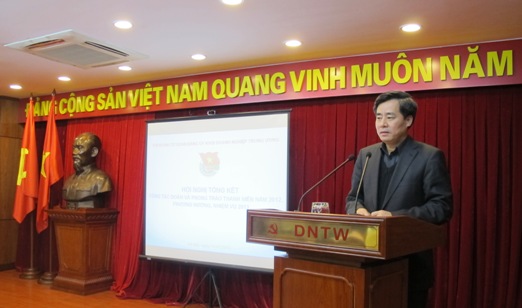 Đồng chí Nguyễn Quang Dương - Phó Bí thư Đảng ủy Khối đã biểu dương các kết quả mà Chi đoàn cơ quan Đảng ủy Khối đạt được trong năm 2012