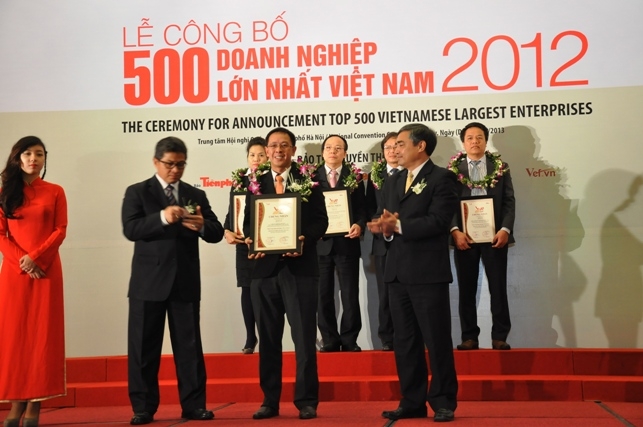 Phó tổng giám đốc Tổng công ty Thăm dò Khai thác Dầu khí nhận giải thưởng