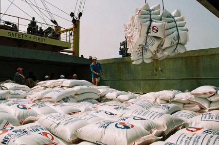 Lần đầu tiên Việt Nam xuất khẩu gạo đạt kỷ lục - 7,72 triệu tấn