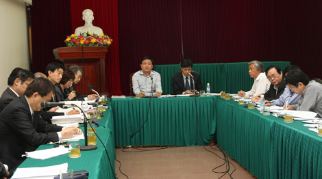 Bộ trưởng Đinh La Thăng khẳng định đường sắt sẽ giữ vai trò trọng tâm chứ không phải chỉ hỗ trợ các loại hình vận tải khác trên tuyến Bắc Nam.