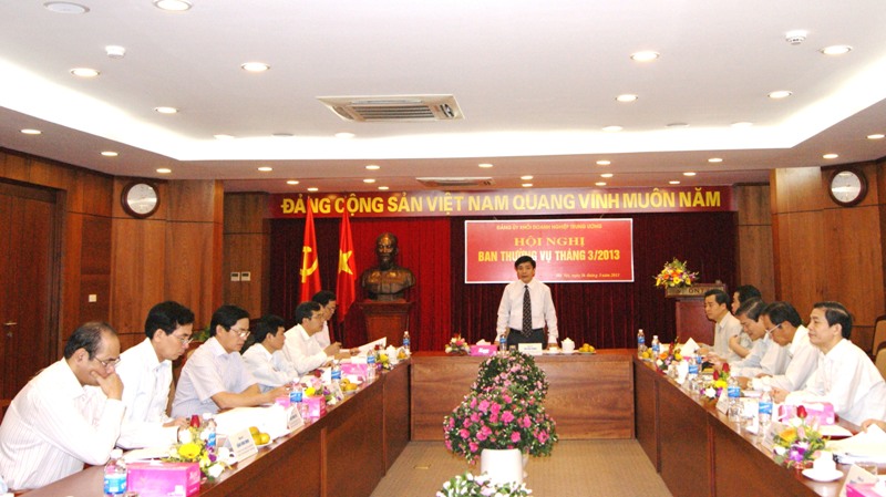 Đồng chí Bùi Văn Cường, Ủy viên Dự khuyết Trung ương Đảng, Bí thư Đảng ủy Khối chủ trì Hội nghị.