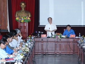 Chủ tịch Quốc hội Nguyễn Sinh Hùng phát biểu tại buổi làm việc