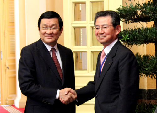 Chủ tịch nước Trương Tấn Sang và Chủ tịch Liên đoàn kinh tế vùng Kansai Mori Shosuke