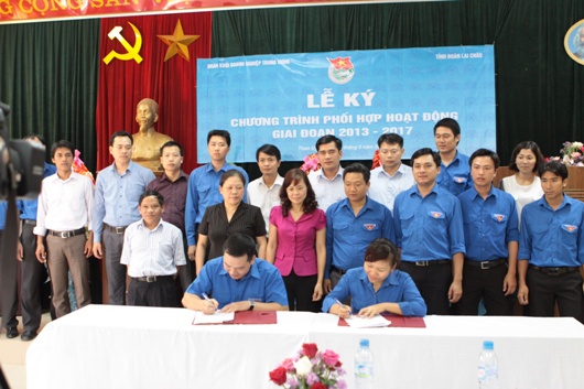 Đoàn Khối Doanh nghiệp Trung ương và Tỉnh đoàn Lai Châu ký kết chương trình phối hợp hoạt động, giai đoạn 2013 – 2017