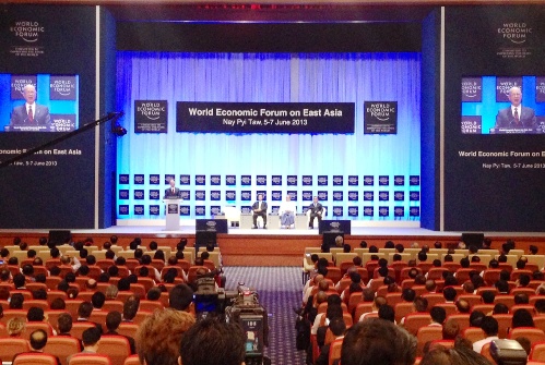 Hội nghị Diễn đàn Kinh tế Thế giới Đông Á 2013