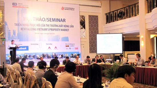 Tọa đàm:“Triển vọng phục hồi thị trường Bất động sản Việt Nam”.