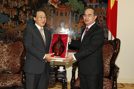 Phó Thủ tướng Nguyễn Thiện Nhân cảm ơn sự đóng góp của Đại sứ Ha Chan Ho vào phát triển quan hệ Việt Nam-Hàn Quốc.